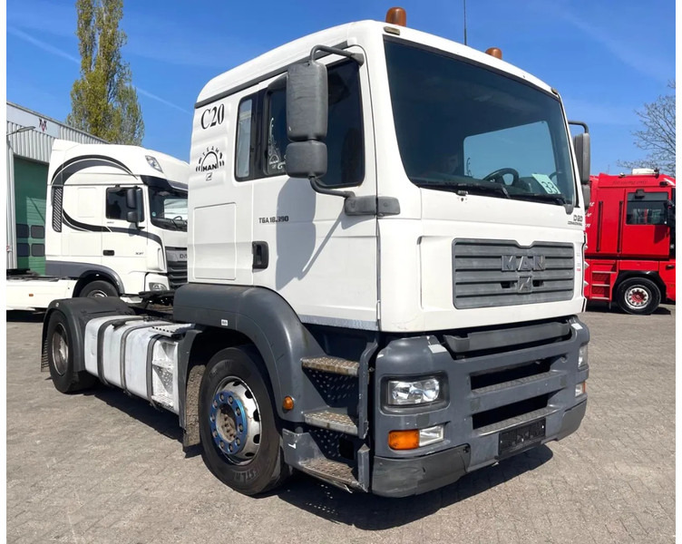 MAN TGA 18.390 Manual - Trattore stradale: foto 1 MAN TGA 18.390 Manual - Trattore stradale: foto 1