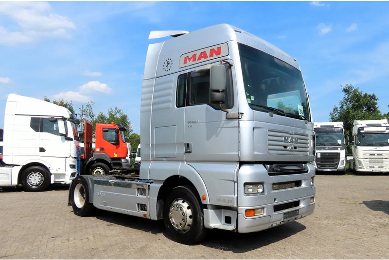 MAN TGA 18.460 Manual diesel pomp! ROYAL TRUCK! - Trattore stradale: foto 1 MAN TGA 18.460 Manual diesel pomp! ROYAL TRUCK! - Trattore stradale: foto 1