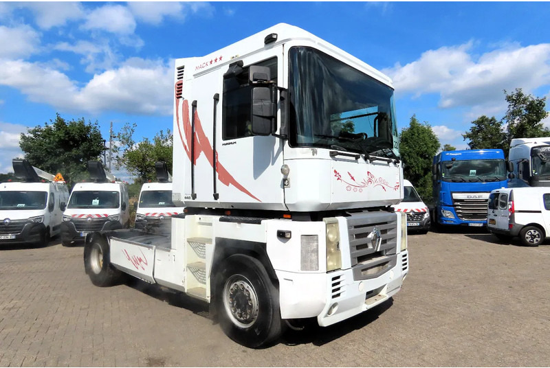 Renault Magnum 440 Mack! Manual gearbox. Royal truck - Trattore stradale: foto 1 Renault Magnum 440 Mack! Manual gearbox. Royal truck - Trattore stradale: foto 1