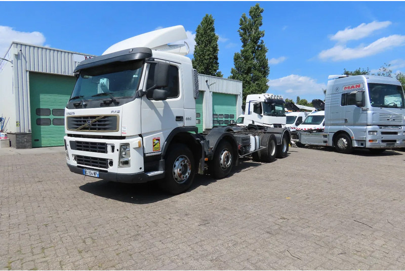 Volvo FM 12.380 8x4 FULL SPRING. 100% condition! - Autocarro telaio: foto 1 Volvo FM 12.380 8x4 FULL SPRING. 100% condition! - Autocarro telaio: foto 1
