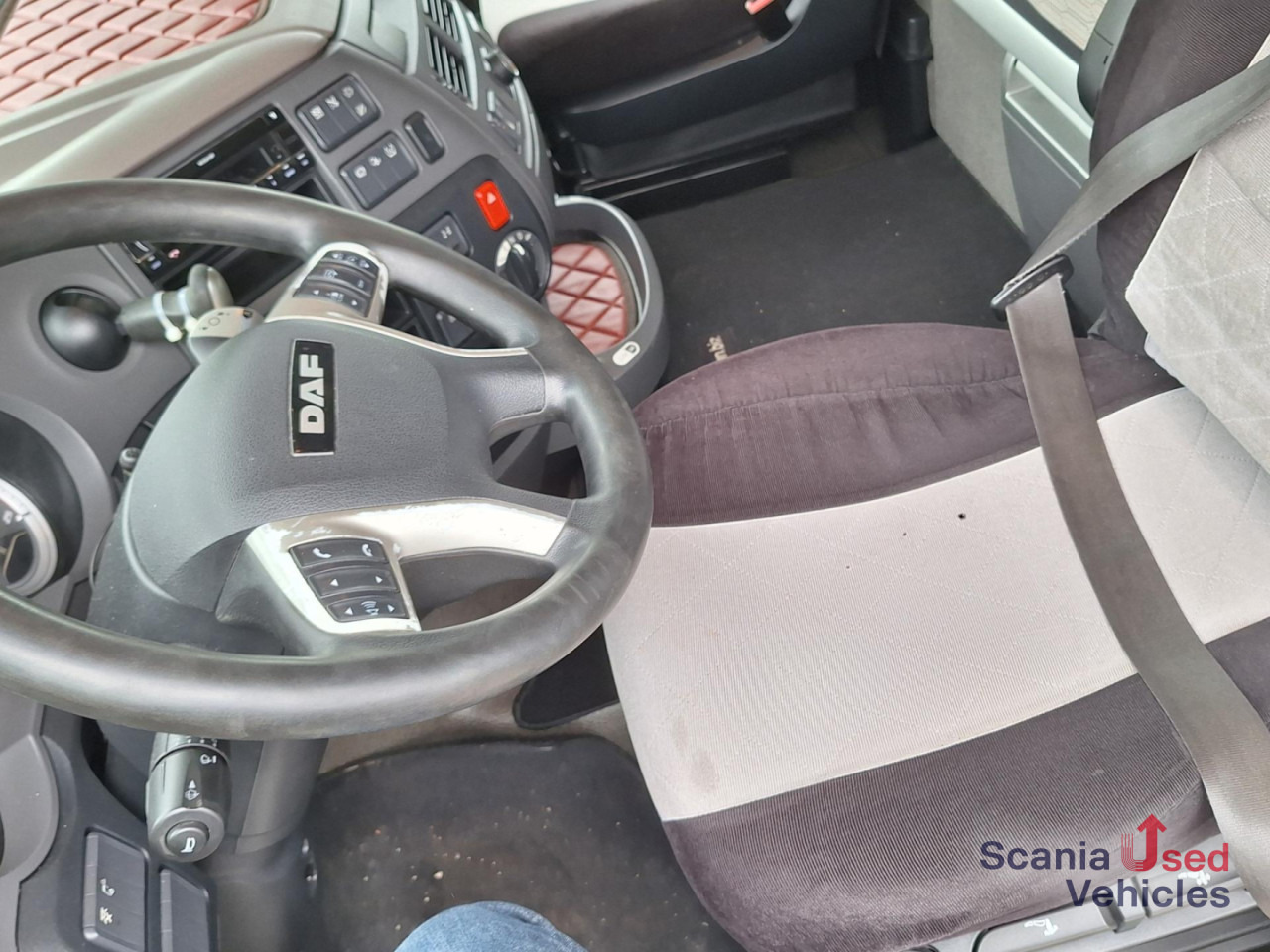 DAF XF 480 6x2 SSC Intarder ! - Autocarro portacontainer/ Caisse interchangeable: foto 2 DAF XF 480 6x2 SSC Intarder ! - Autocarro portacontainer/ Caisse interchangeable: foto 2