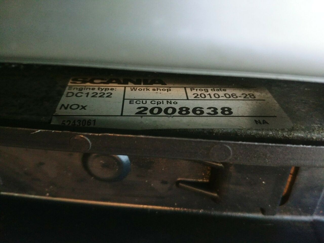 Scania ECU ENGINE DT1217 DC1215 DC1222 DC1213 DC1218 DC1310 - ECU per Camion: foto 4 Scania ECU ENGINE DT1217 DC1215 DC1222 DC1213 DC1218 DC1310 - ECU per Camion: foto 4