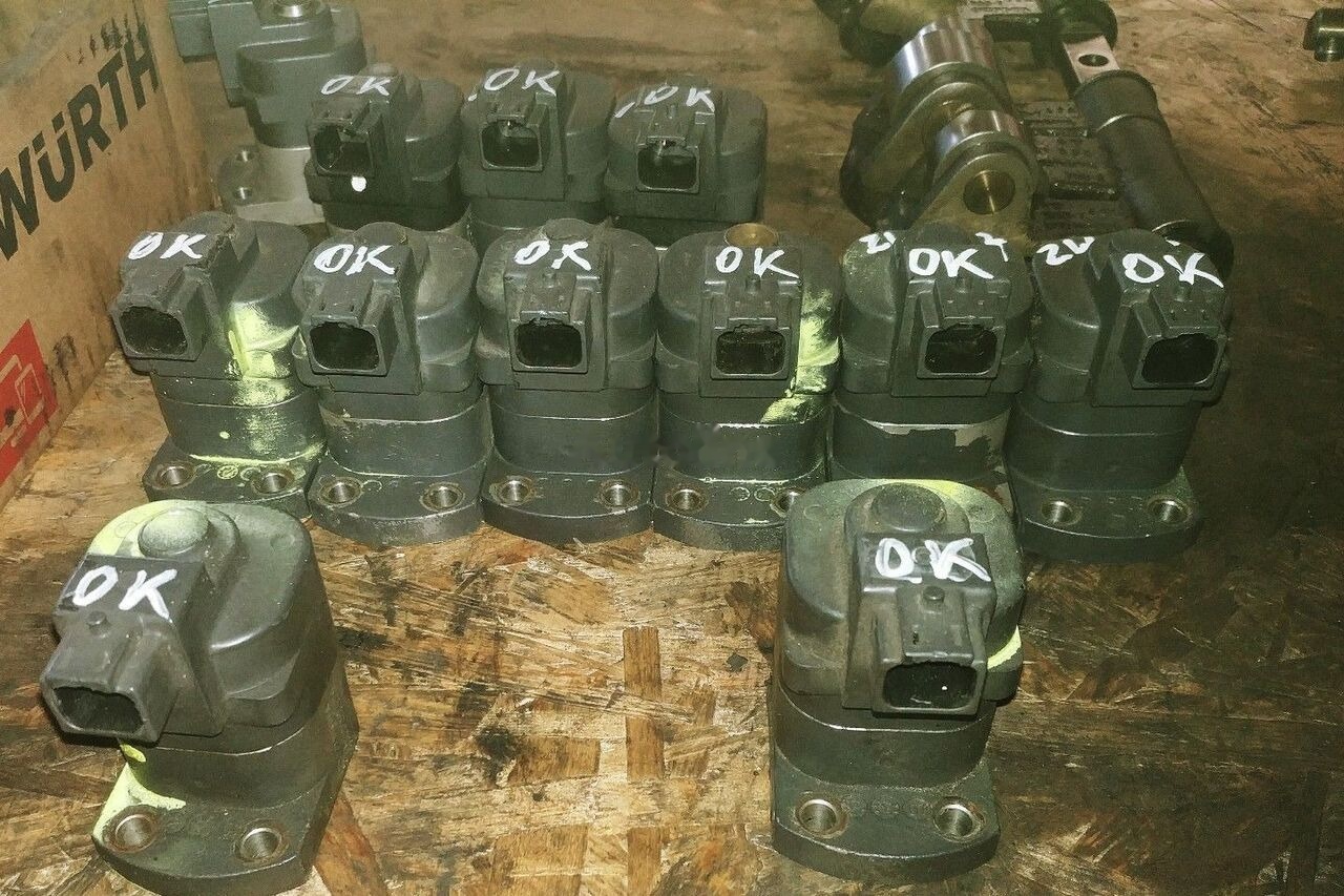 Scania GENUINE FUEL SOLENOID 1724538 1784240 Scania HPI - Valvola per Camion: foto 2 Scania GENUINE FUEL SOLENOID 1724538 1784240 Scania HPI - Valvola per Camion: foto 2