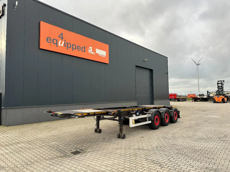 Burg 25X 20FT ADR (EX/II, EX/III, FL, AT) Chassis, Empty weight : 3.690kg, SAF INTRADISC, 2x Liftaxle, NL-chassis - Semirimorchio portacontainer/ Caisse interchangeable: foto 1 Burg 25X 20FT ADR (EX/II, EX/III, FL, AT) Chassis, Empty weight : 3.690kg, SAF INTRADISC, 2x Liftaxle, NL-chassis - Semirimorchio portacontainer/ Caisse interchangeable: foto 1