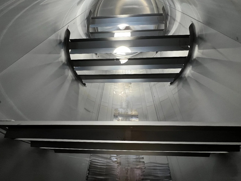 CIMC 20FT ISO, 25.090L/1-COMP/3 BAFFELS/4 manholes, ADR valid until 11/2026 - Serbatoio di stoccaggio: foto 4 CIMC 20FT ISO, 25.090L/1-COMP/3 BAFFELS/4 manholes, ADR valid until 11/2026 - Serbatoio di stoccaggio: foto 4