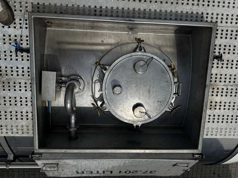Semirimorchio cisterna Indox 37.500L / 1-COMP /4-BAFFELS, ADR, L4BH, INOX, NL, APK/ADR till 10/2025, new SAF axles, ALCOA: foto 9 Semirimorchio cisterna Indox 37.500L / 1-COMP /4-BAFFELS, ADR, L4BH, INOX, NL, APK/ADR till 10/2025, new SAF axles, ALCOA: foto 9
