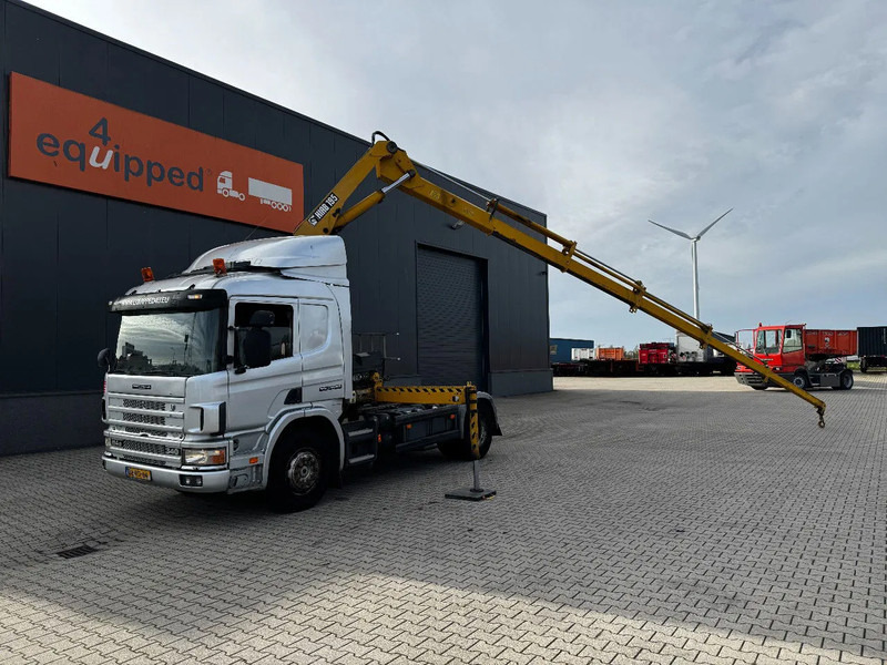 Scania P114-340 + HIAB 19-5 crane + remote / Euro-3 / 3 pedals / NL-truck / APK: 12-2025 - Camion con gru: foto 1 Scania P114-340 + HIAB 19-5 crane + remote / Euro-3 / 3 pedals / NL-truck / APK: 12-2025 - Camion con gru: foto 1