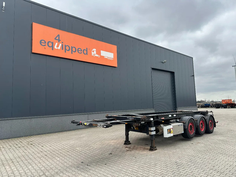 Van Hool 20FT Tipping-chassis, ADR (EX/II, EX/III, FL, AT, OX), SAF, 2 liftaxles, APK/ADR: 06-2026 - Semirimorchio portacontainer/ Caisse interchangeable: foto 2 Van Hool 20FT Tipping-chassis, ADR (EX/II, EX/III, FL, AT, OX), SAF, 2 liftaxles, APK/ADR: 06-2026 - Semirimorchio portacontainer/ Caisse interchangeable: foto 2
