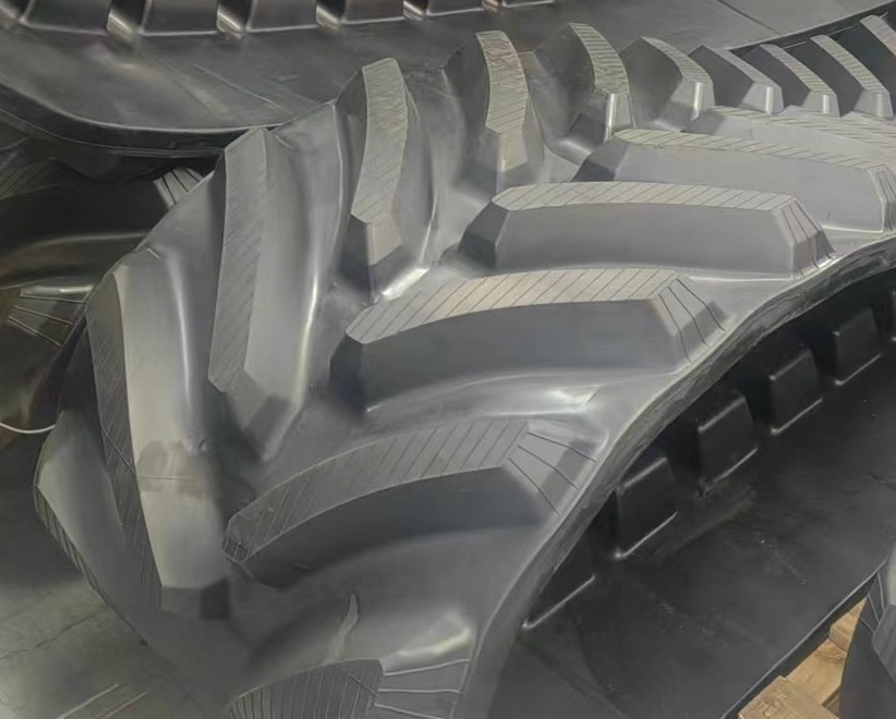 Rubber track for John Deere 8***T 18", 25" and 30" - Cingolo per Trattore cingolato: foto 5 Rubber track for John Deere 8***T 18", 25" and 30" - Cingolo per Trattore cingolato: foto 5