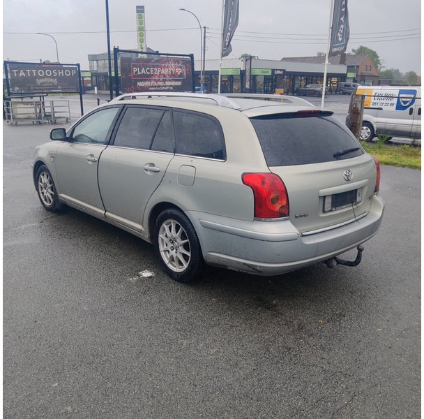 Toyota Avensis - Autovettura: foto 4 Toyota Avensis - Autovettura: foto 4