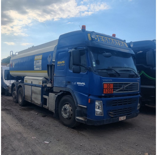 Volvo FM-400 - Camion cisterna: foto 3 Volvo FM-400 - Camion cisterna: foto 3