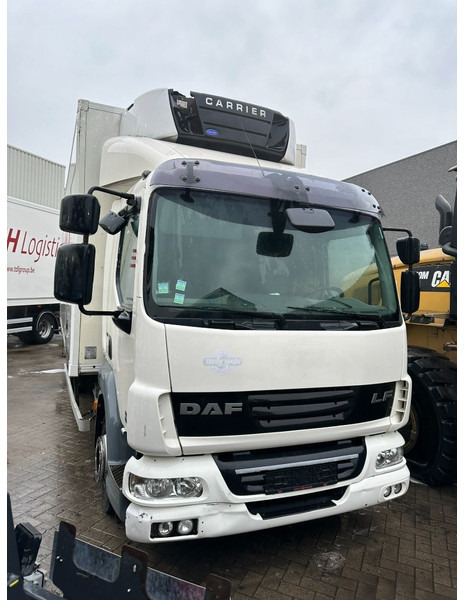 DAF LF 45.220 12T E5 4x2 - FRIGO CARRIER - BOX 5m30 x 2m35 x 2m46 - *407.000km* - A/C - TAILLIFT - AUTOMATIC - BE TRUCK - Autocarro frigorifero: foto 2 DAF LF 45.220 12T E5 4x2 - FRIGO CARRIER - BOX 5m30 x 2m35 x 2m46 - *407.000km* - A/C - TAILLIFT - AUTOMATIC - BE TRUCK - Autocarro frigorifero: foto 2