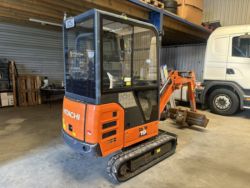 Hitachi ZAXIS ZX19-6 CR 1.9T - 1349H - CABINE - ADJUSTABLE TRACKS - EXTRA HYDR - QUICK HITCH - BE MACHINE - Miniescavatore: foto 2 Hitachi ZAXIS ZX19-6 CR 1.9T - 1349H - CABINE - ADJUSTABLE TRACKS - EXTRA HYDR - QUICK HITCH - BE MACHINE - Miniescavatore: foto 2