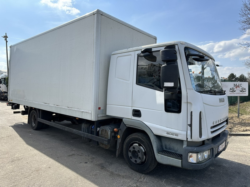Iveco EUROCARGO 80E18 CLOSED BOX 6m00 x 2m49 x 2m37 - EURO 5 - *176.000km* - TAILLIFT - MANUAL - BE TRUCK - Autocarro furgonato: foto 1 Iveco EUROCARGO 80E18 CLOSED BOX 6m00 x 2m49 x 2m37 - EURO 5 - *176.000km* - TAILLIFT - MANUAL - BE TRUCK - Autocarro furgonato: foto 1