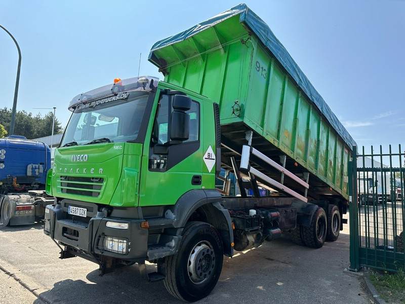 Iveco TRAKKER 310 6x4 STEEL TIPPER / KIPPER 35m³ - MANUAL ZF - BIG AXLES / HUB REDUCTION - STEEL SPRING / BLATT / LAMES - Autocarro ribaltabile: foto 3 Iveco TRAKKER 310 6x4 STEEL TIPPER / KIPPER 35m³ - MANUAL ZF - BIG AXLES / HUB REDUCTION - STEEL SPRING / BLATT / LAMES - Autocarro ribaltabile: foto 3