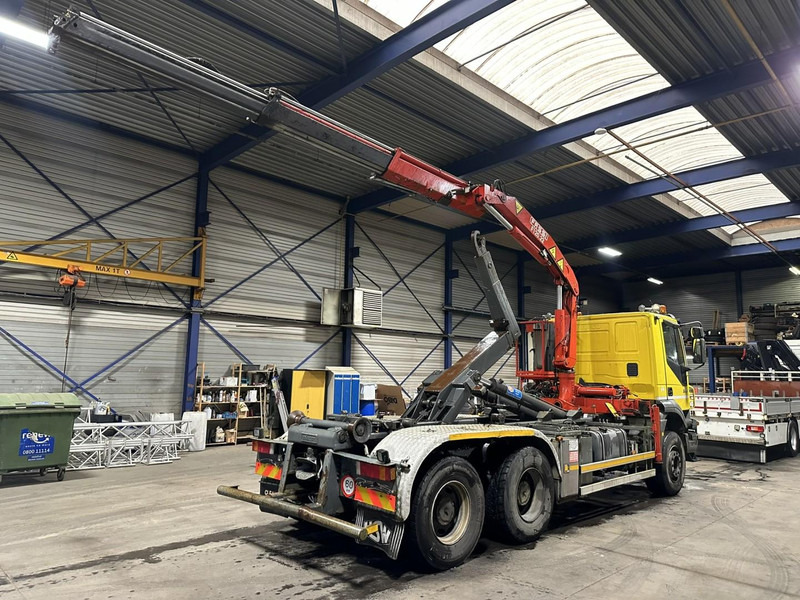 Iveco TRAKKER 350 6x4 HOOKLIFT + CRANE FASSI F120.22 (5/6 F) - *342.000km* - STEEL SPRING / BIG AXLES - AS TRONIC AUTOMATIC GEARBOX - Autocarro scarrabile, Camion con gru: foto 5 Iveco TRAKKER 350 6x4 HOOKLIFT + CRANE FASSI F120.22 (5/6 F) - *342.000km* - STEEL SPRING / BIG AXLES - AS TRONIC AUTOMATIC GEARBOX - Autocarro scarrabile, Camion con gru: foto 5