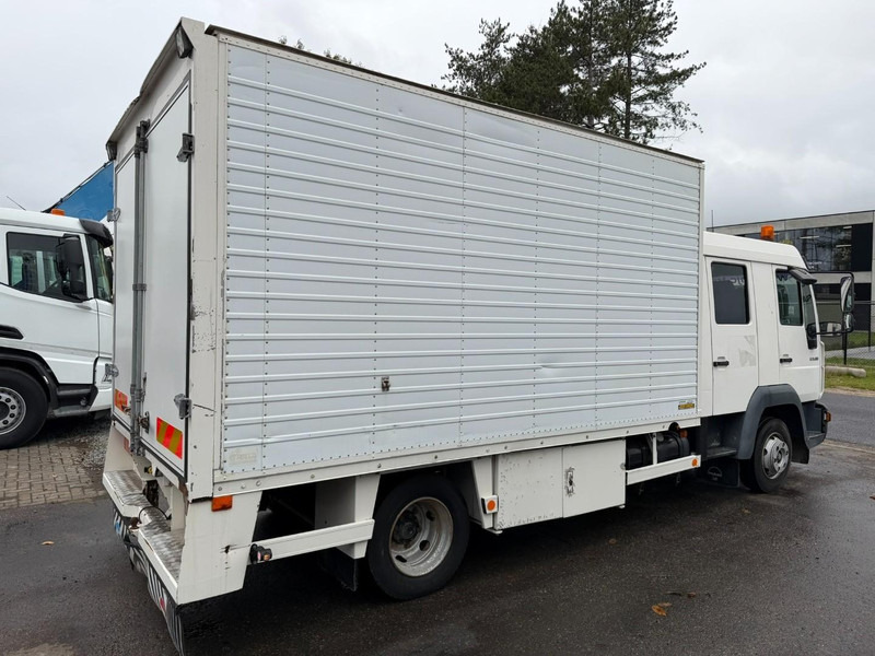 MAN LE 8.180 CLOSED BOX / KOFFER - DOKA - MANUAL GEARBOX - *248.000km* - STEEL SPRING / BLATT / LAMES - BE TRUCK - Autocarro furgonato: foto 5 MAN LE 8.180 CLOSED BOX / KOFFER - DOKA - MANUAL GEARBOX - *248.000km* - STEEL SPRING / BLATT / LAMES - BE TRUCK - Autocarro furgonato: foto 5