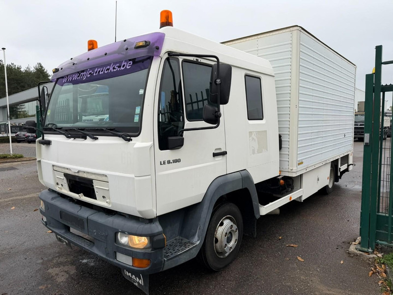 MAN LE 8.180 CLOSED BOX / KOFFER - DOKA - MANUAL GEARBOX - *248.000km* - STEEL SPRING / BLATT / LAMES - BE TRUCK - Autocarro furgonato: foto 3 MAN LE 8.180 CLOSED BOX / KOFFER - DOKA - MANUAL GEARBOX - *248.000km* - STEEL SPRING / BLATT / LAMES - BE TRUCK - Autocarro furgonato: foto 3