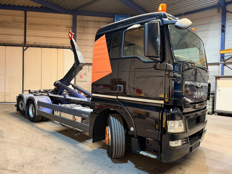 MAN TGX 26.400 6X2 + HOOKLIFT PALIFT 20T - LIFT + STEERING AXLE - EURO 5 - SLEEPERCAB - BE TRUCK - Autocarro scarrabile: foto 2 MAN TGX 26.400 6X2 + HOOKLIFT PALIFT 20T - LIFT + STEERING AXLE - EURO 5 - SLEEPERCAB - BE TRUCK - Autocarro scarrabile: foto 2