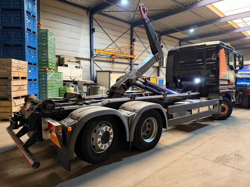 MAN TGX 26.400 6X2 + HOOKLIFT PALIFT 20T - LIFT + STEERING AXLE - EURO 5 - SLEEPERCAB - BE TRUCK - Autocarro scarrabile: foto 3 MAN TGX 26.400 6X2 + HOOKLIFT PALIFT 20T - LIFT + STEERING AXLE - EURO 5 - SLEEPERCAB - BE TRUCK - Autocarro scarrabile: foto 3