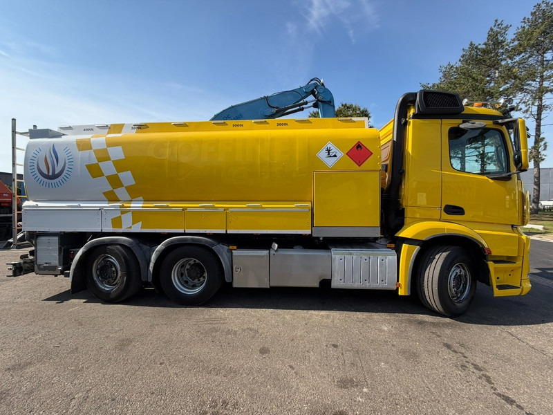 Mercedes-Benz ANTOS 2632 6x2 FUEL TANKER 16.000L - 4 COMP - DIESEL / PETROL - RETARDER - EURO 6 - LIFT / STEERING AXLE - *FULL AIR* - BE TRUCK - Camion cisterna: foto 4 Mercedes-Benz ANTOS 2632 6x2 FUEL TANKER 16.000L - 4 COMP - DIESEL / PETROL - RETARDER - EURO 6 - LIFT / STEERING AXLE - *FULL AIR* - BE TRUCK - Camion cisterna: foto 4