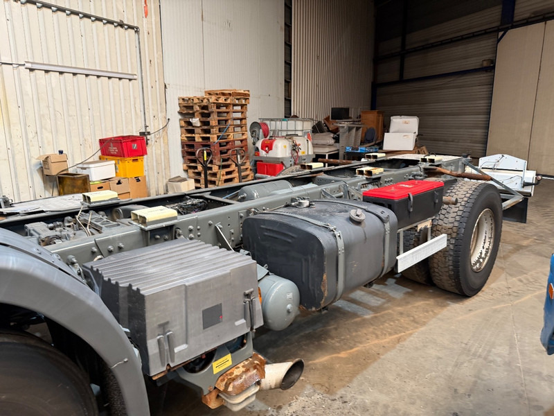 Scania P310 4x2 CHASSIS - ADR (ex tanker) - *322.000km* - AIR SUSPENSION - MANUAL - BE TRUCK - Camion cisterna: foto 5 Scania P310 4x2 CHASSIS - ADR (ex tanker) - *322.000km* - AIR SUSPENSION - MANUAL - BE TRUCK - Camion cisterna: foto 5