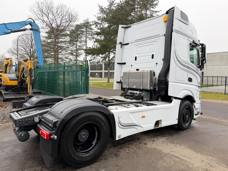 Mercedes-Benz ACTROS 1951L GIGASPACE - DOUBLE PTO - WALKING FLOOR / TIPPER - *146.000km* - LIKE NEW !!! - FULL SPOILERS + SIDESKIRTS - BE TRUCK - Trattore stradale: foto 4 Mercedes-Benz ACTROS 1951L GIGASPACE - DOUBLE PTO - WALKING FLOOR / TIPPER - *146.000km* - LIKE NEW !!! - FULL SPOILERS + SIDESKIRTS - BE TRUCK - Trattore stradale: foto 4