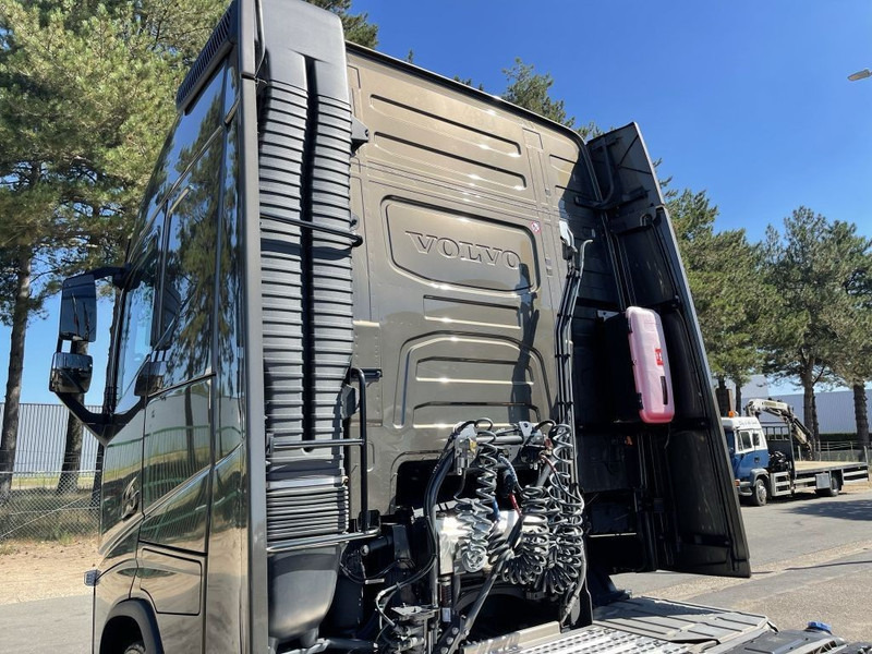 Volvo FH 460 ADR ACC + Dynamic Steering - I-park Cool - Lane Keeping Support - collision warning - leather - ... BE Truck - Trattore stradale: foto 3 Volvo FH 460 ADR ACC + Dynamic Steering - I-park Cool - Lane Keeping Support - collision warning - leather - ... BE Truck - Trattore stradale: foto 3
