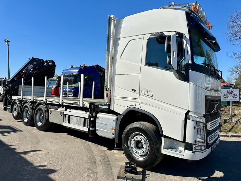 Volvo FH 420 8x4 TRIDEM + KRAAN HIAB 408 E-8 HIPRO + WINCH - 63.000km ONLY - CREWCAB 4 SEATER - PLATFORM 7m - TOP CONDITION - Autocarro con pianale/ Cassone fisso, Camion con gru: foto 1 Volvo FH 420 8x4 TRIDEM + KRAAN HIAB 408 E-8 HIPRO + WINCH - 63.000km ONLY - CREWCAB 4 SEATER - PLATFORM 7m - TOP CONDITION - Autocarro con pianale/ Cassone fisso, Camion con gru: foto 1