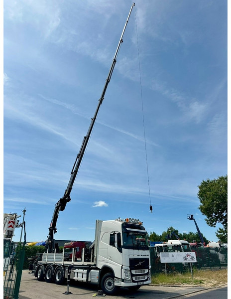 Volvo FH 420 8x4 TRIDEM KRAANWAGEN + (26m!) HIAB 408 E-8 + 2 ME HIPRO + WINCH - 63.000km ONLY - CREWCAB 4 SEATER - PLATFORM 7m - TOP CONDITION - Autocarro con pianale/ Cassone fisso, Camion con gru: foto 3 Volvo FH 420 8x4 TRIDEM KRAANWAGEN + (26m!) HIAB 408 E-8 + 2 ME HIPRO + WINCH - 63.000km ONLY - CREWCAB 4 SEATER - PLATFORM 7m - TOP CONDITION - Autocarro con pianale/ Cassone fisso, Camion con gru: foto 3