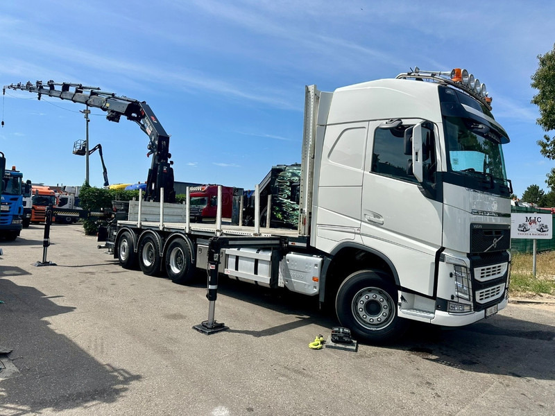 Volvo FH 420 8x4 TRIDEM KRAANWAGEN + (26m!) HIAB 408 E-8 + 2 ME HIPRO + WINCH - 63.000km ONLY - CREWCAB 4 SEATER - PLATFORM 7m - TOP CONDITION - Autocarro con pianale/ Cassone fisso, Camion con gru: foto 2 Volvo FH 420 8x4 TRIDEM KRAANWAGEN + (26m!) HIAB 408 E-8 + 2 ME HIPRO + WINCH - 63.000km ONLY - CREWCAB 4 SEATER - PLATFORM 7m - TOP CONDITION - Autocarro con pianale/ Cassone fisso, Camion con gru: foto 2