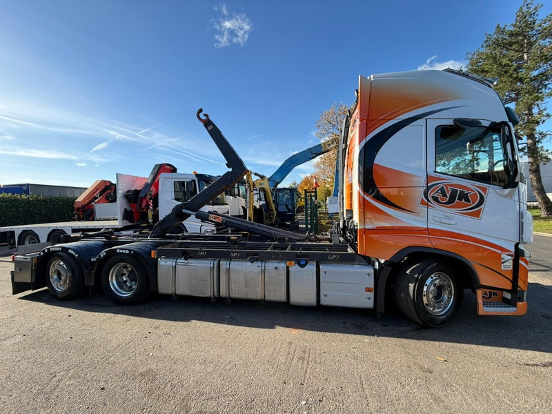 Volvo FH 460 6x2 GLOBE XL AJK HOOKLIFT - *FULL AIR* - DYNAMIC STEERING - I PARK COOL - LIFT + STEERING - ALCOA - BE TRUCK - TOP CONDITION - Autocarro scarrabile: foto 4 Volvo FH 460 6x2 GLOBE XL AJK HOOKLIFT - *FULL AIR* - DYNAMIC STEERING - I PARK COOL - LIFT + STEERING - ALCOA - BE TRUCK - TOP CONDITION - Autocarro scarrabile: foto 4