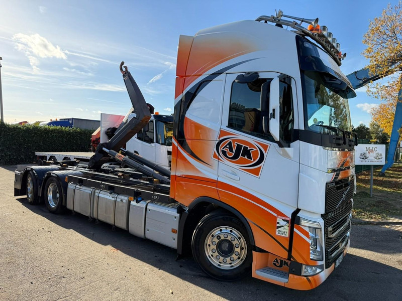 Volvo FH 460 6x2 GLOBE XL AJK HOOKLIFT - *FULL AIR* - DYNAMIC STEERING - I PARK COOL - LIFT + STEERING - ALCOA - BE TRUCK - TOP CONDITION - Autocarro scarrabile: foto 1 Volvo FH 460 6x2 GLOBE XL AJK HOOKLIFT - *FULL AIR* - DYNAMIC STEERING - I PARK COOL - LIFT + STEERING - ALCOA - BE TRUCK - TOP CONDITION - Autocarro scarrabile: foto 1