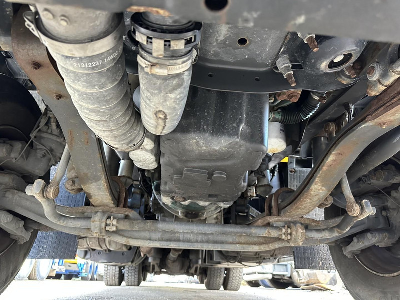 Autocarro con pianale/ Cassone fisso, Camion con gru Volvo FMX 370 6x2 PRITSCHE 6M35 + KRAN EFFER 215/6S -*127.000km* - LIFT AXLE - DOUBLE WHEELS - I SHIFT - EURO 6 - BE PAPERS: foto 13