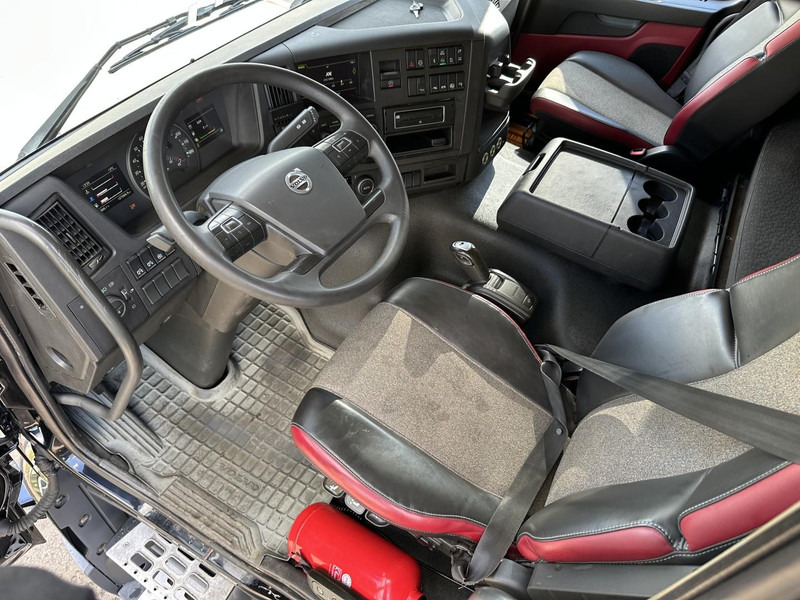 Autocarro con pianale/ Cassone fisso, Camion con gru Volvo FMX 370 6x2 PRITSCHE 6M35 + KRAN EFFER 215/6S -*127.000km* - LIFT AXLE - DOUBLE WHEELS - I SHIFT - EURO 6 - BE PAPERS: foto 10