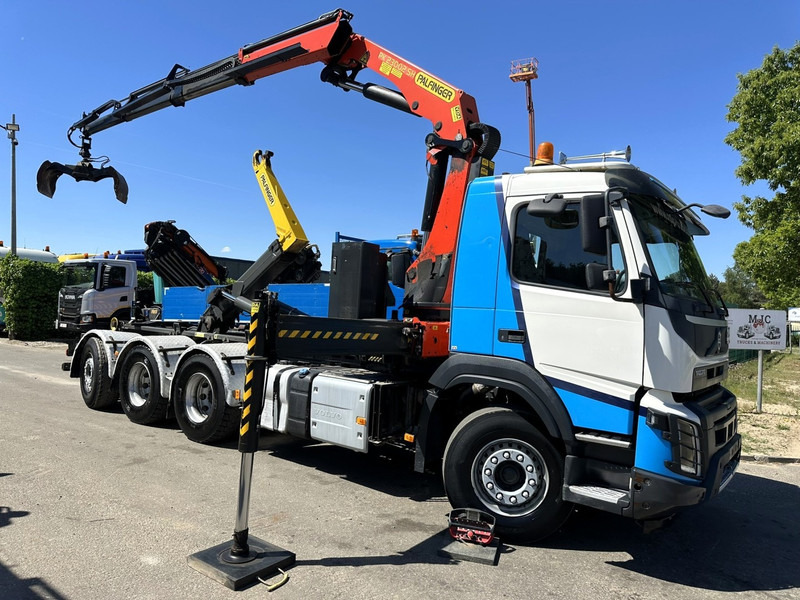 Volvo FMX 460 8x4 TRIDEM HOOKLIFT + CRANE PK 23002 SH + GRABBER / ROTATOR - EURO 6 - LIFT + STEERING AXLE - *374.000km* - EXT BUMPER - Autocarro scarrabile, Camion con gru: foto 1 Volvo FMX 460 8x4 TRIDEM HOOKLIFT + CRANE PK 23002 SH + GRABBER / ROTATOR - EURO 6 - LIFT + STEERING AXLE - *374.000km* - EXT BUMPER - Autocarro scarrabile, Camion con gru: foto 1