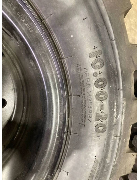 Apollo 1000 x 20 Set / 10.00 x 20: 4x2 Tyres - Cerchi e pneumatici per Macchina da cantiere: foto 2 Apollo 1000 x 20 Set / 10.00 x 20: 4x2 Tyres - Cerchi e pneumatici per Macchina da cantiere: foto 2