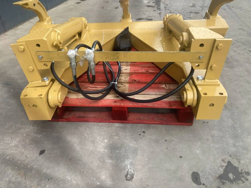 Cat D5M Ripper - Attrezzatura per Macchina da cantiere: foto 4 Cat D5M Ripper - Attrezzatura per Macchina da cantiere: foto 4
