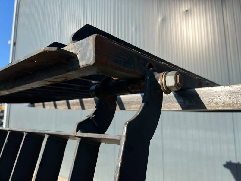 Cat 313D / M315D / 320D / 325D / 330D / 345C / 365C / - Cabina e interni per Macchina da cantiere: foto 3 Cat 313D / M315D / 320D / 325D / 330D / 345C / 365C / - Cabina e interni per Macchina da cantiere: foto 3