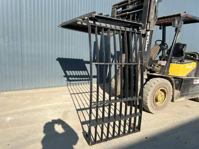 Cat 313D / M315D / 320D / 325D / 330D / 345C / 365C / - Cabina e interni per Macchina da cantiere: foto 1 Cat 313D / M315D / 320D / 325D / 330D / 345C / 365C / - Cabina e interni per Macchina da cantiere: foto 1