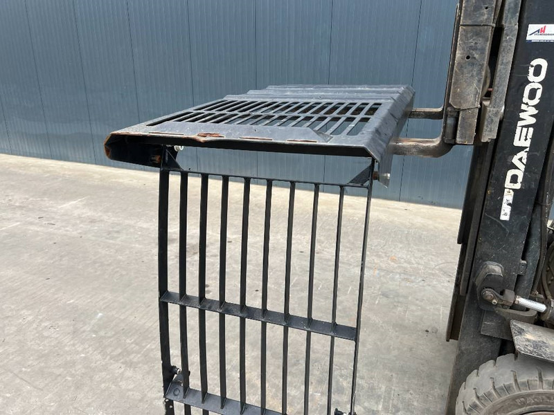 Cat M313D / M315D / M316D / M318D / M322D / M325D - Cabina e interni per Macchina da cantiere: foto 2 Cat M313D / M315D / M316D / M318D / M322D / M325D - Cabina e interni per Macchina da cantiere: foto 2