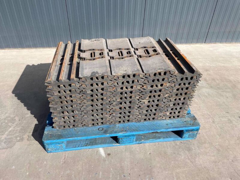 Hyundai R210 / R215 / R220 / R235 / R250 / R260 - Telaio per Macchina da cantiere: foto 4 Hyundai R210 / R215 / R220 / R235 / R250 / R260 - Telaio per Macchina da cantiere: foto 4