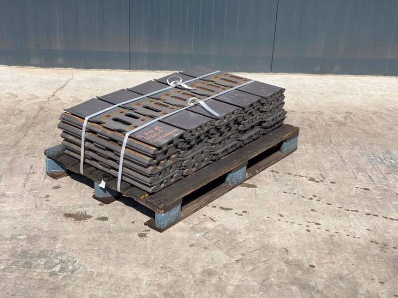 Hyundai R280 / R290 / R320 Shoes/Pads - Telaio per Macchina da cantiere: foto 1 Hyundai R280 / R290 / R320 Shoes/Pads - Telaio per Macchina da cantiere: foto 1