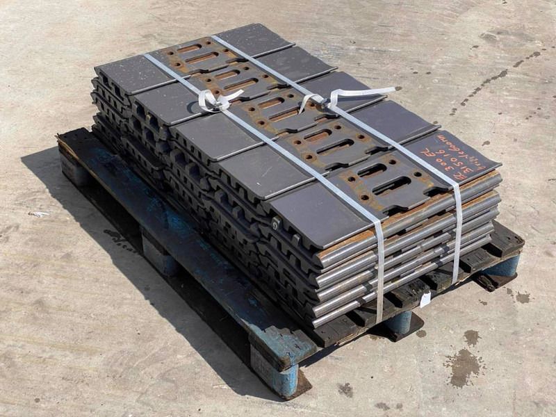 Hyundai R280 / R290 / R320 Shoes/Pads - Telaio per Macchina da cantiere: foto 2 Hyundai R280 / R290 / R320 Shoes/Pads - Telaio per Macchina da cantiere: foto 2