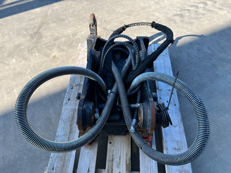 OilQuick OQ65 - 311F / 313F / 315F - Attacco rapido per Macchina da cantiere: foto 5 OilQuick OQ65 - 311F / 313F / 315F - Attacco rapido per Macchina da cantiere: foto 5