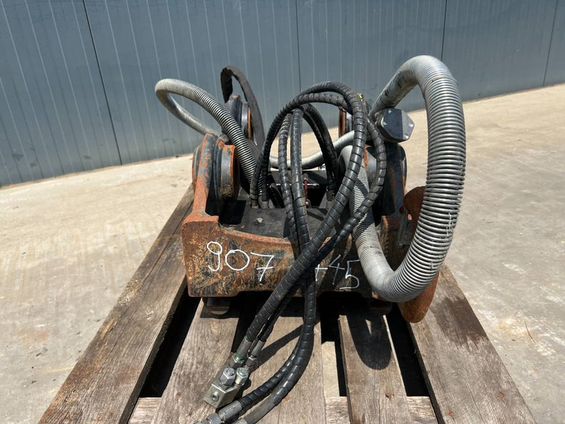 OilQuick OQ65 - M314F / M316F / M318F - Attacco rapido per Macchina da cantiere: foto 2 OilQuick OQ65 - M314F / M316F / M318F - Attacco rapido per Macchina da cantiere: foto 2