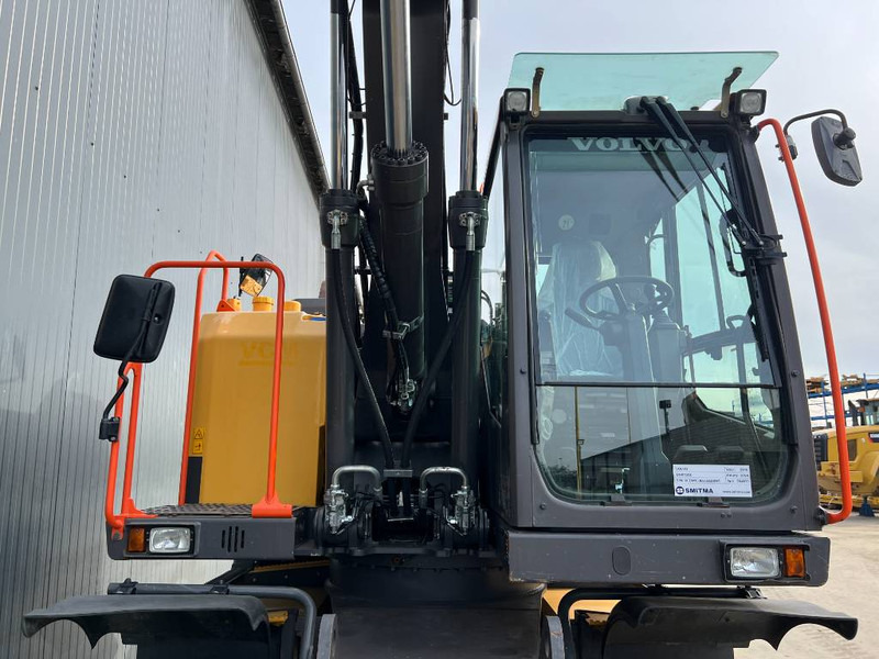 Escavatore gommato Volvo EWR150E: foto 9