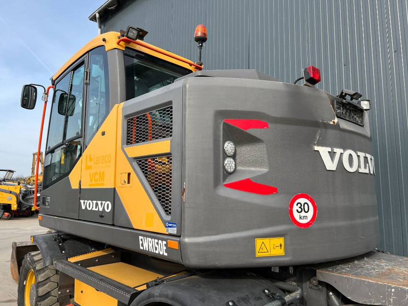 Escavatore gommato Volvo EWR150E: foto 6