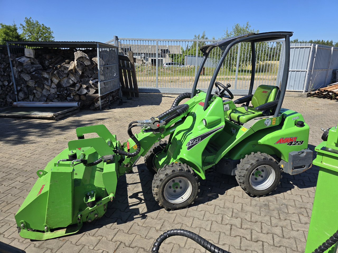 AVANT 423 - Minipala: foto 3 AVANT 423 - Minipala: foto 3