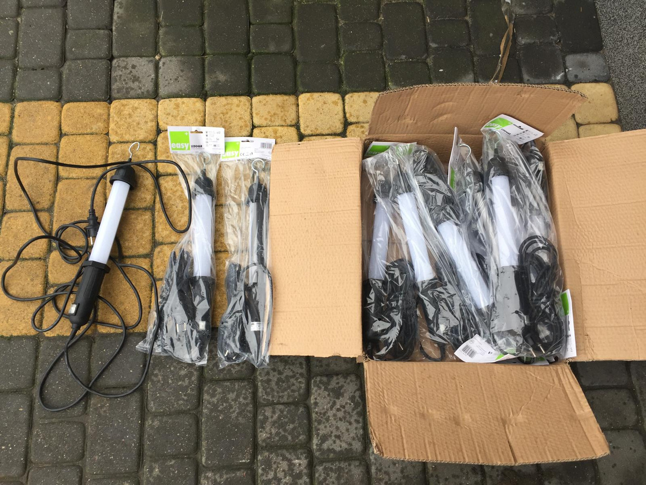 Lampa warsztatowa na 5 metrowym przewodzie zasilającym - Altra macchina: foto 4 Lampa warsztatowa na 5 metrowym przewodzie zasilającym - Altra macchina: foto 4